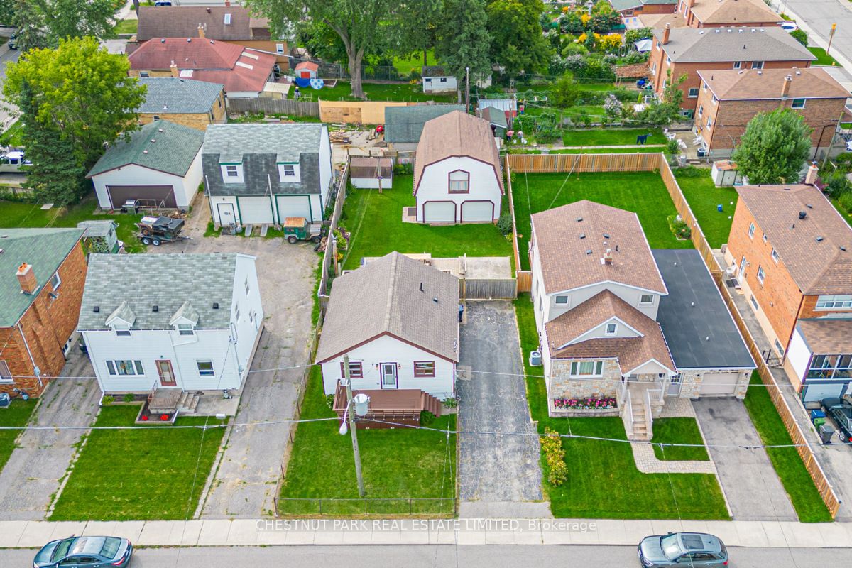 9 Kenmore Dr