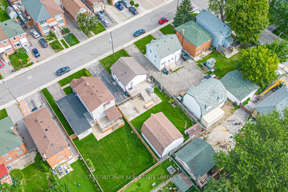 9 Kenmore Dr