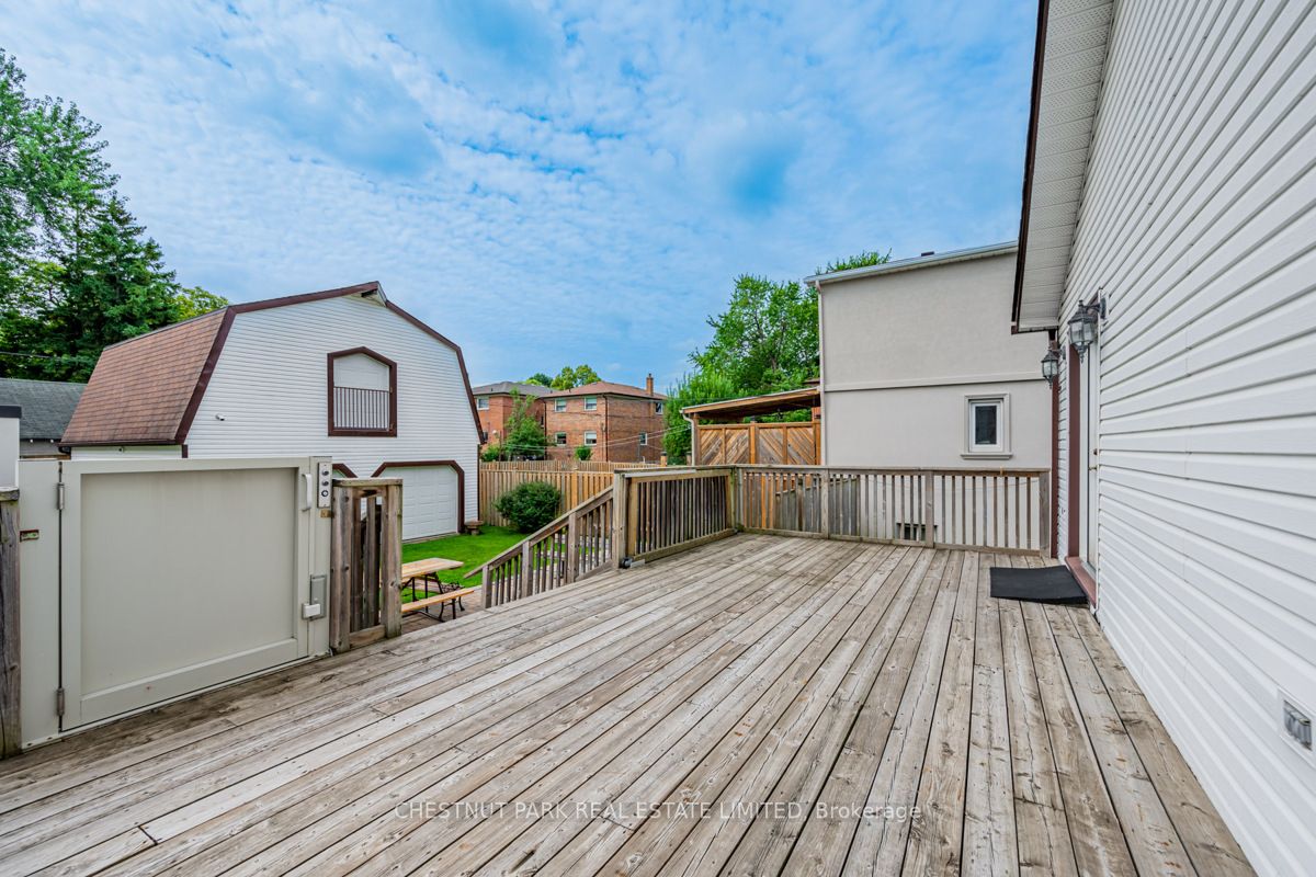 9 Kenmore Dr
