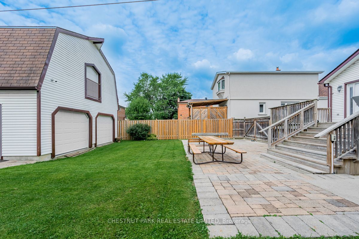 9 Kenmore Dr