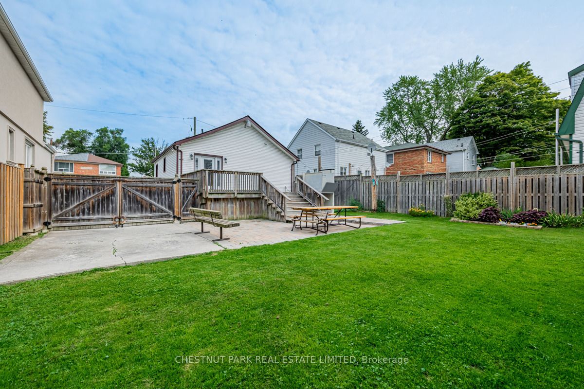 9 Kenmore Dr