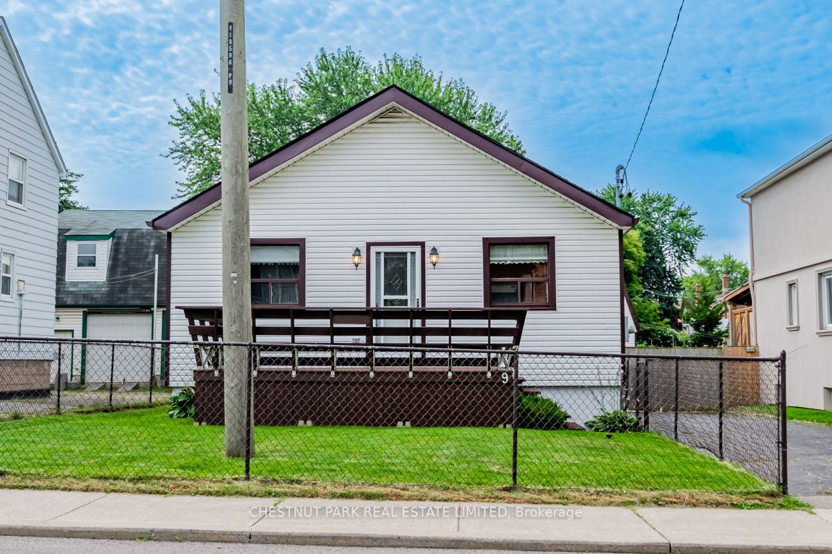 9 Kenmore Dr