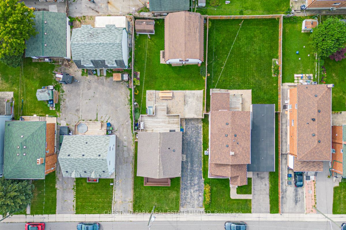 9 Kenmore Dr