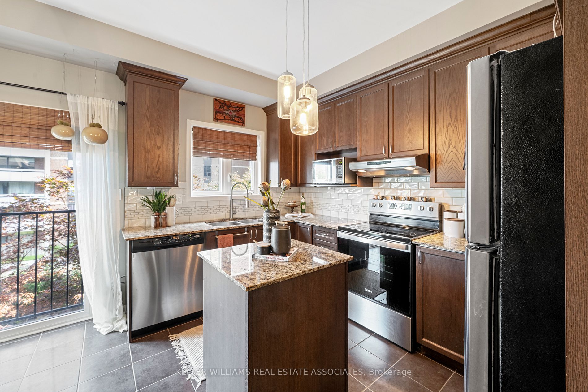 1250 St. Martins Dr, #21