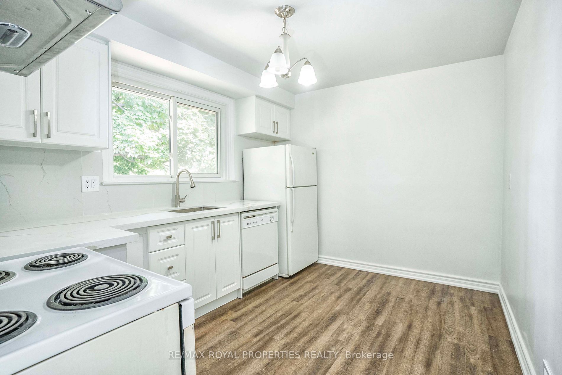 38 Clementine Sq