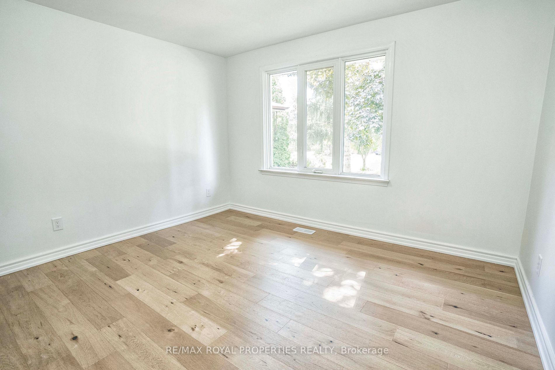 38 Clementine Sq
