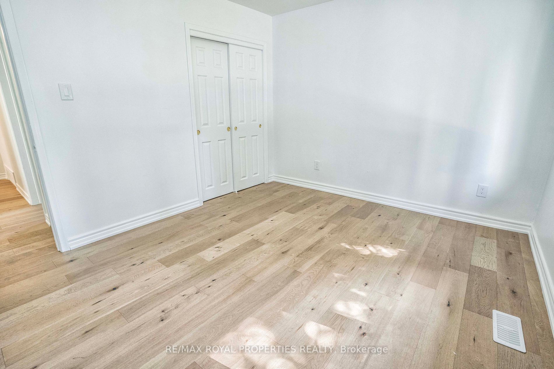 38 Clementine Sq