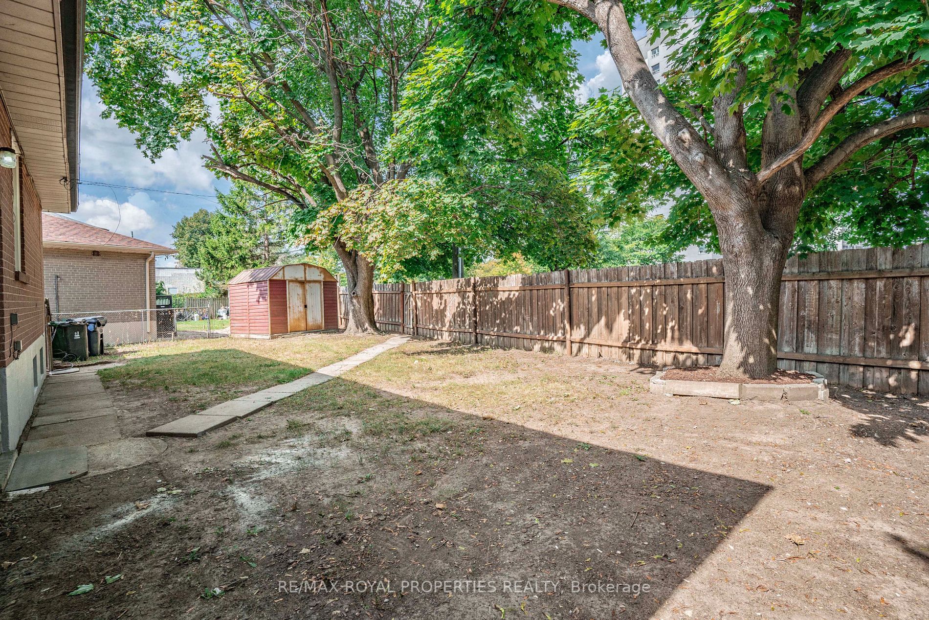 38 Clementine Sq