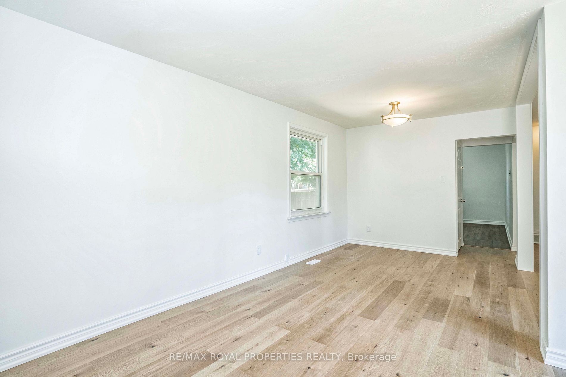 38 Clementine Sq