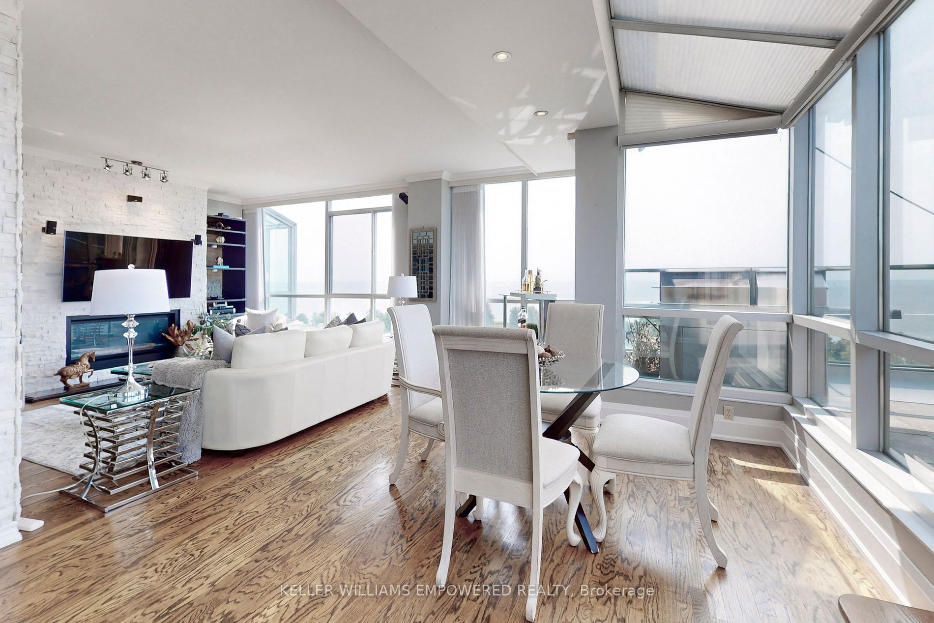 45 Cumberland Lane, #Ph900