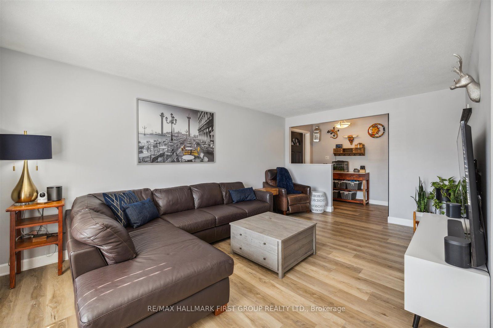 729 Kingfisher Dr