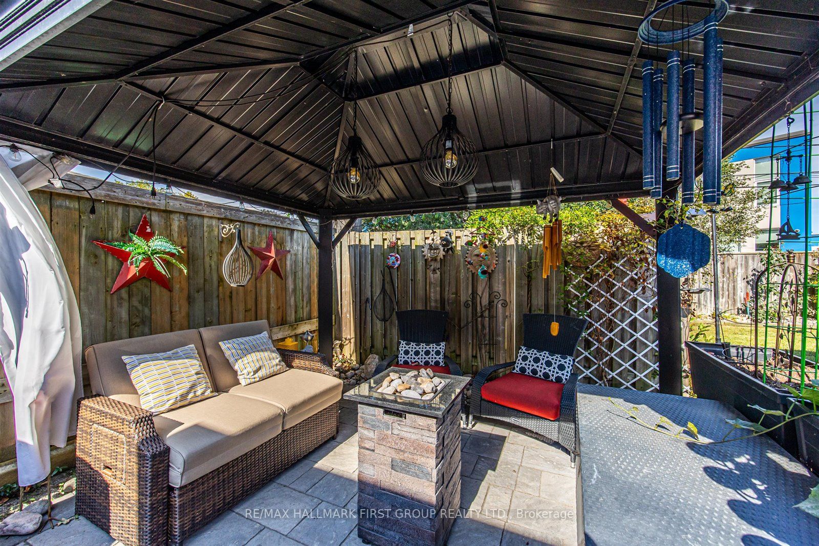 729 Kingfisher Dr