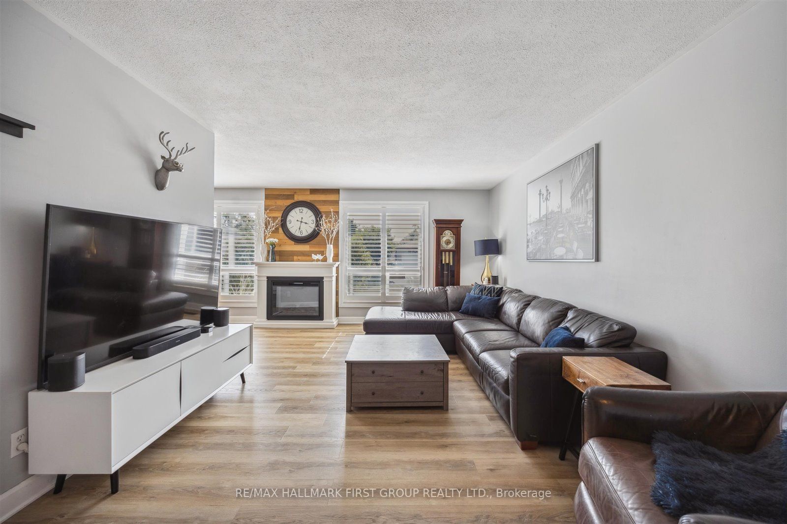 729 Kingfisher Dr