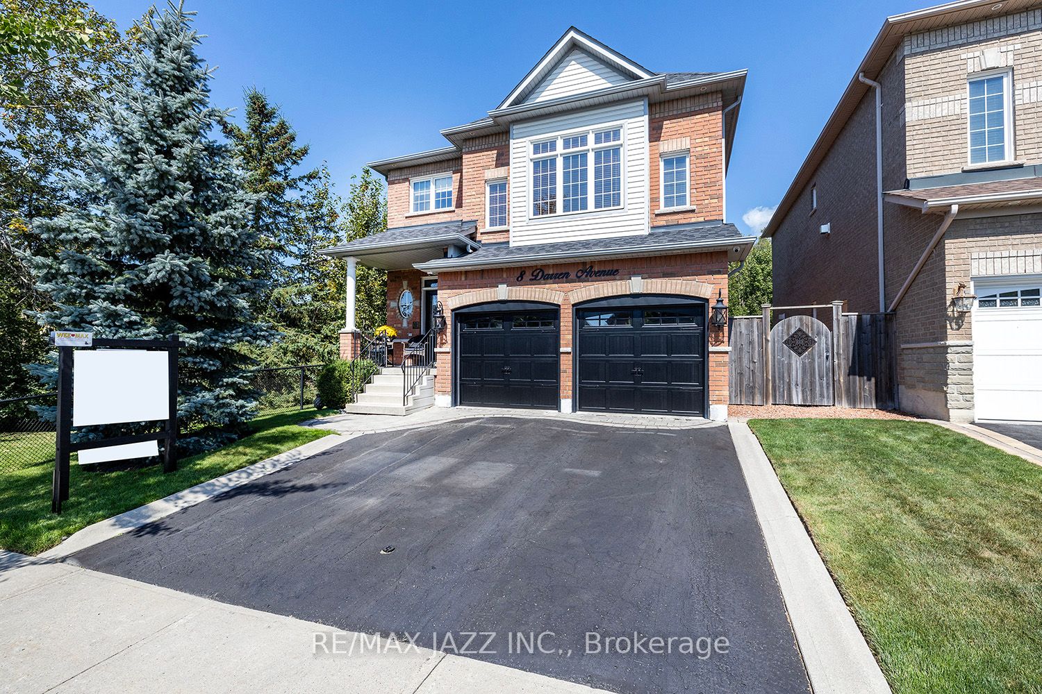 8 Darren Ave
