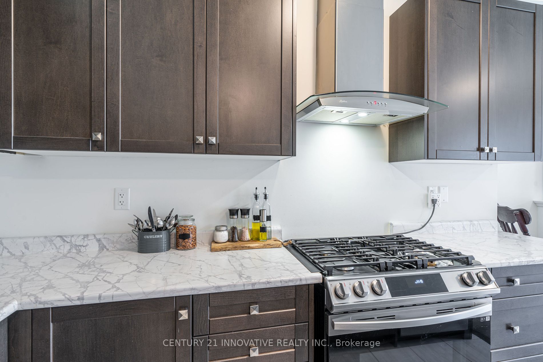 116 Ogston Cres