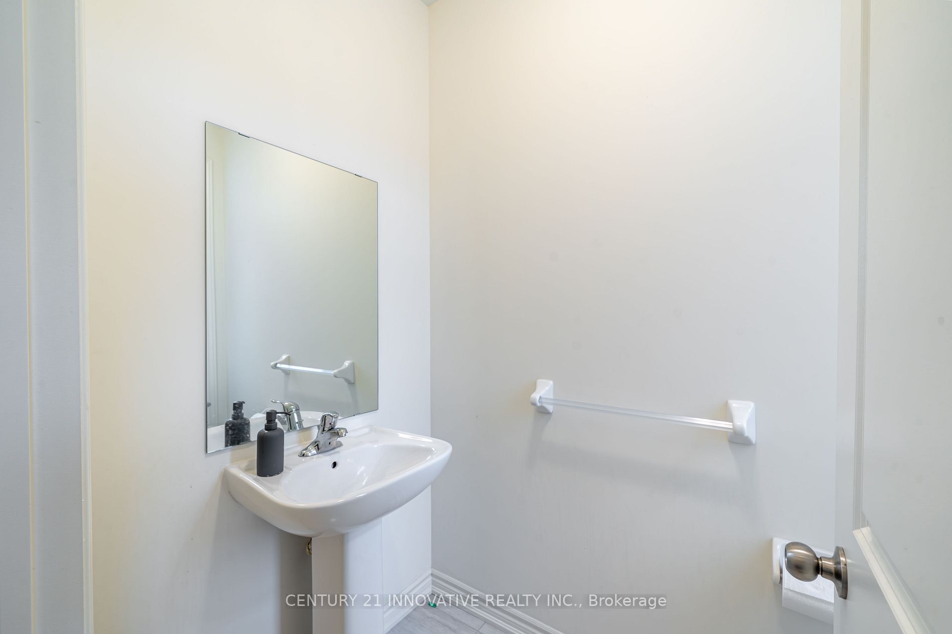 116 Ogston Cres