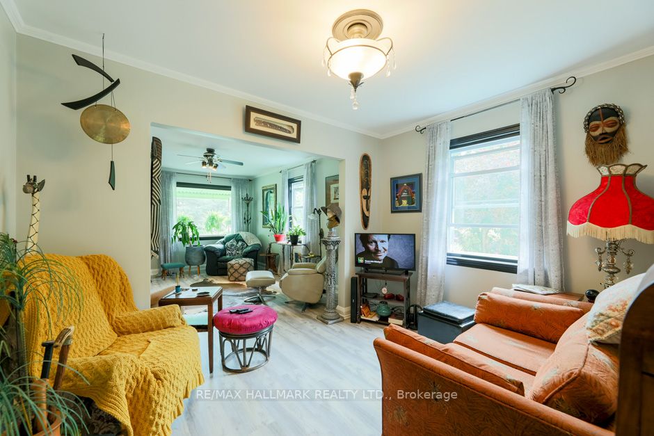 22 Westcroft Dr