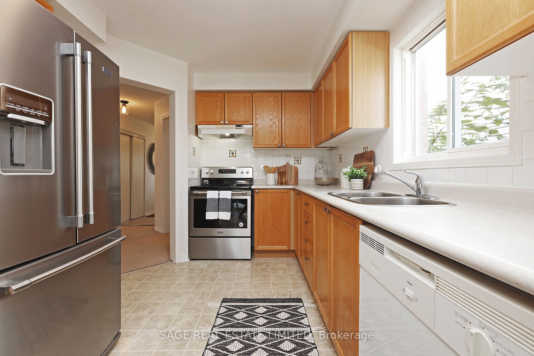 11 Rustwood St