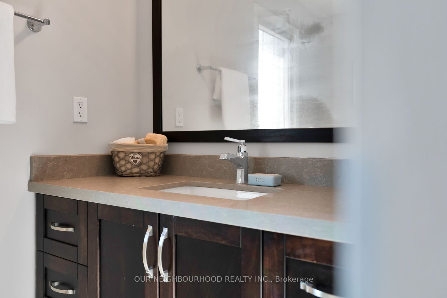 25 Lillian Cres