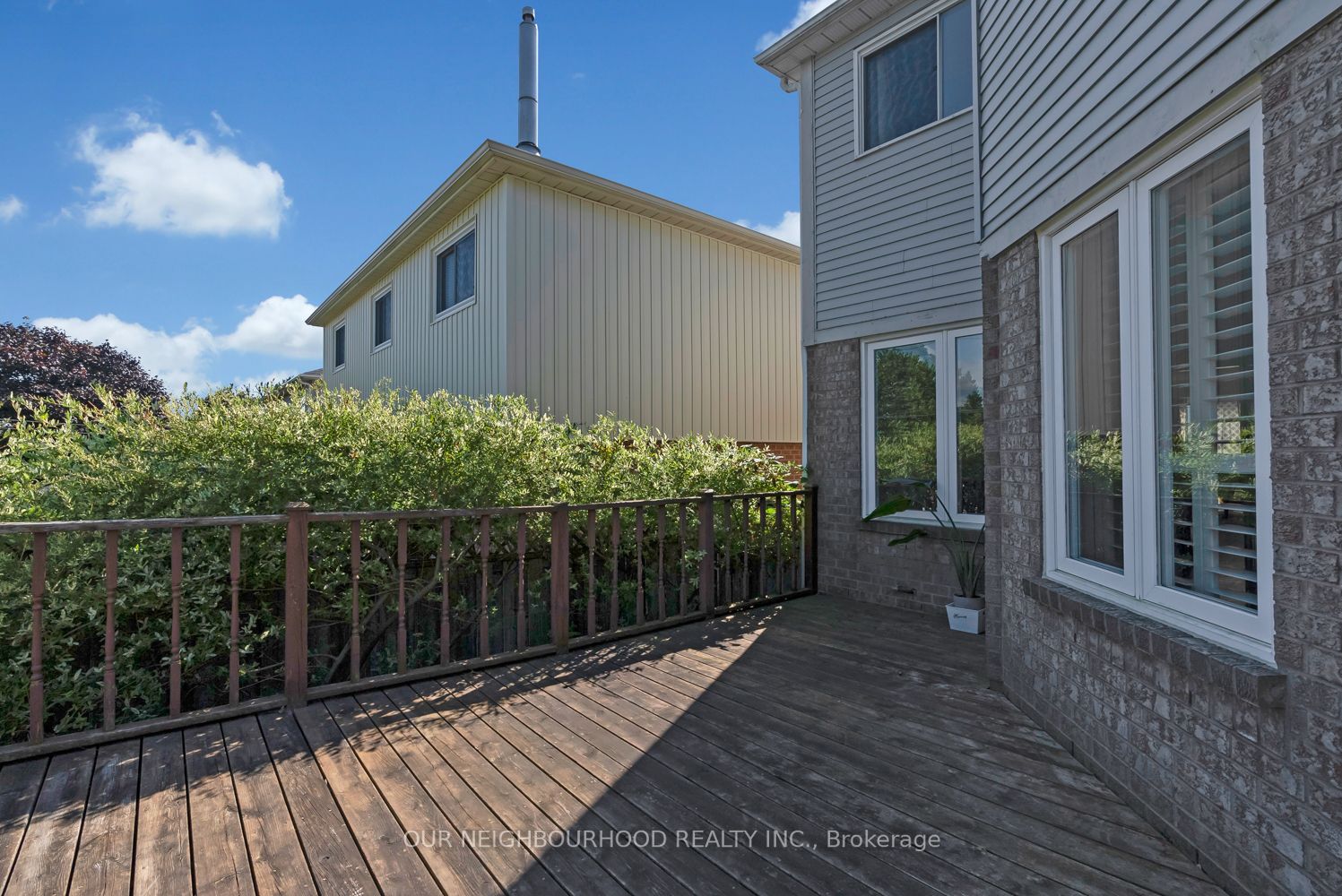 25 Lillian Cres