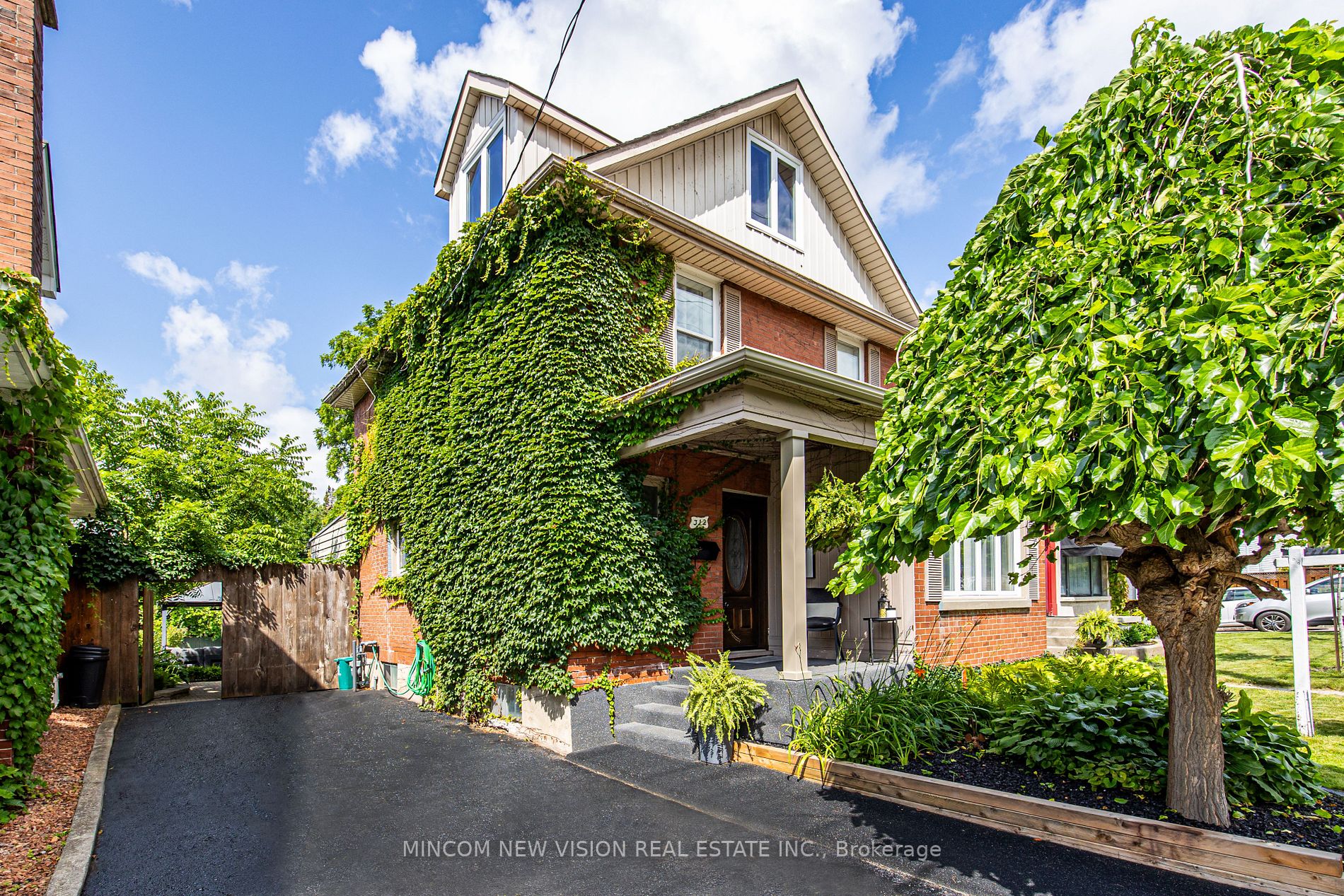 312 Golf St