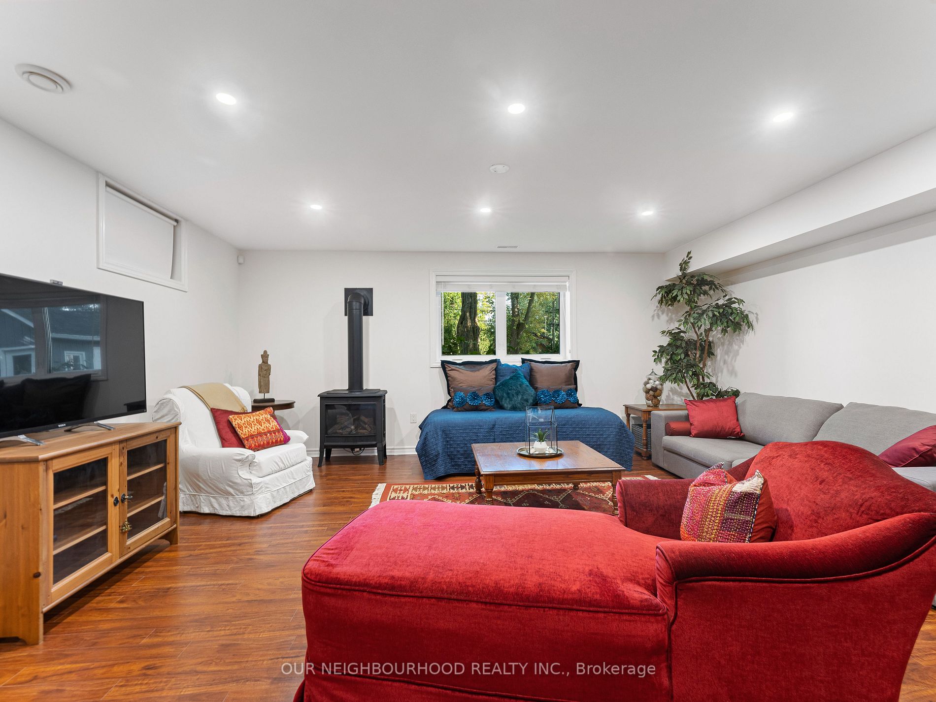 132 Cove Rd, #Bsmt