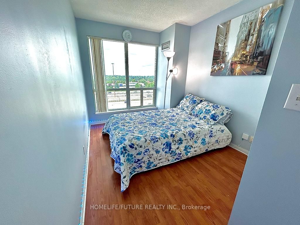 18 Lee Centre Dr, #812