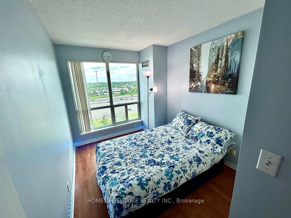 18 Lee Centre Dr, #812