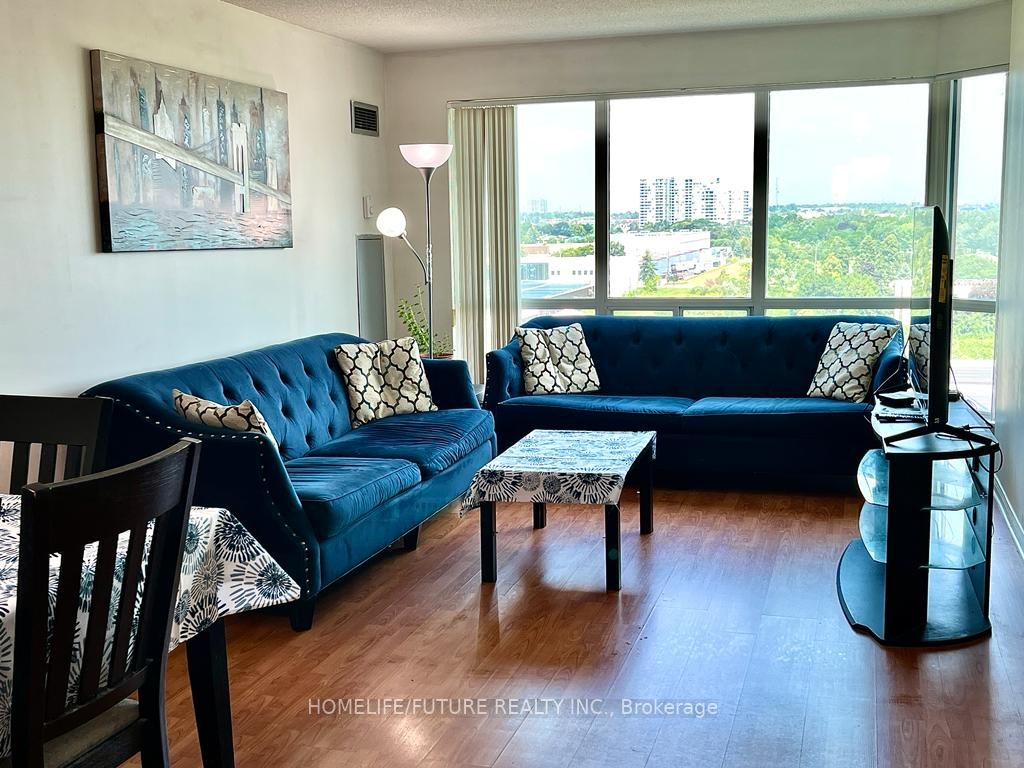 18 Lee Centre Dr, #812