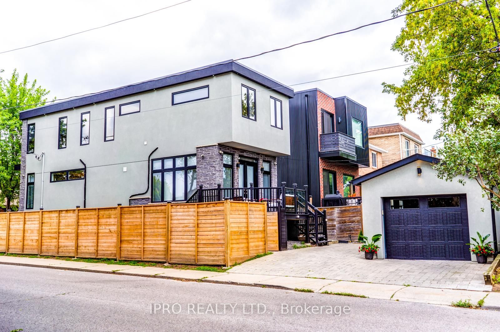 57 Holborne Ave