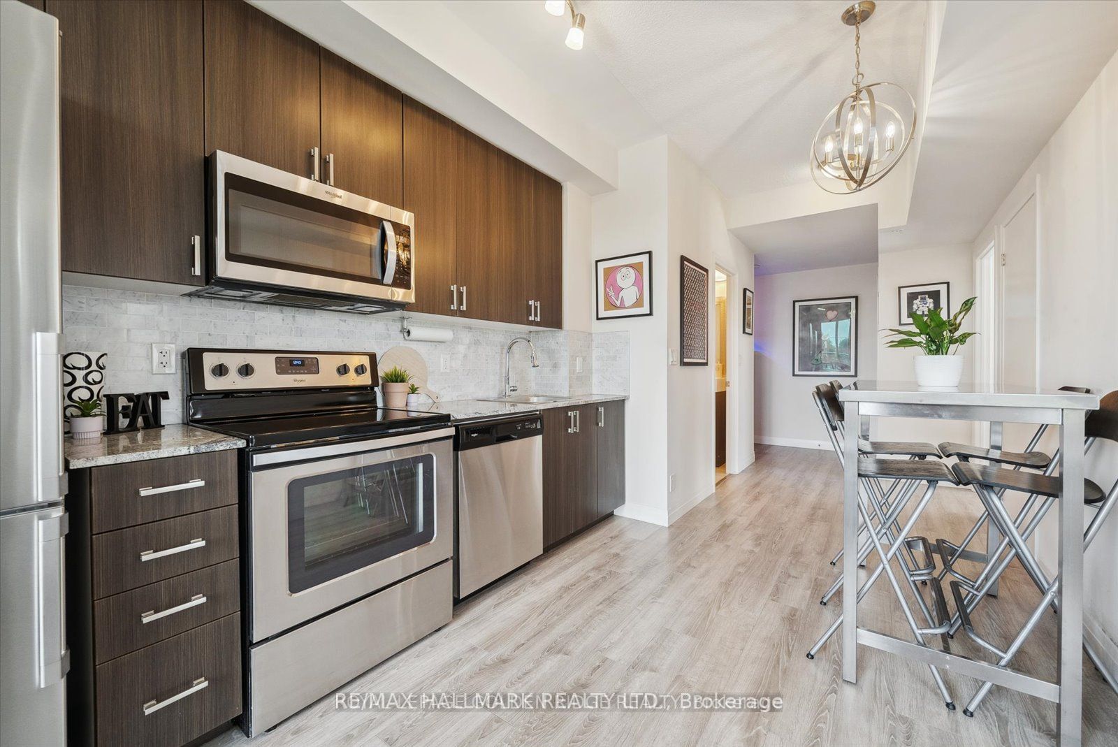 22 East Haven Dr, #523