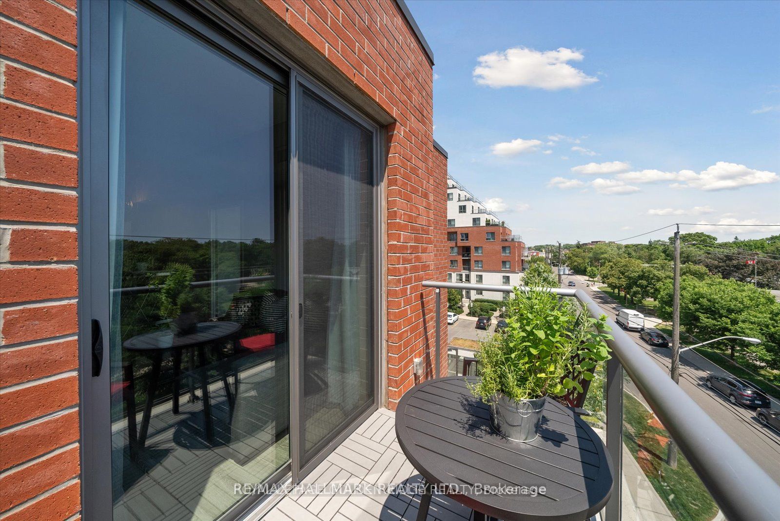 22 East Haven Dr, #523