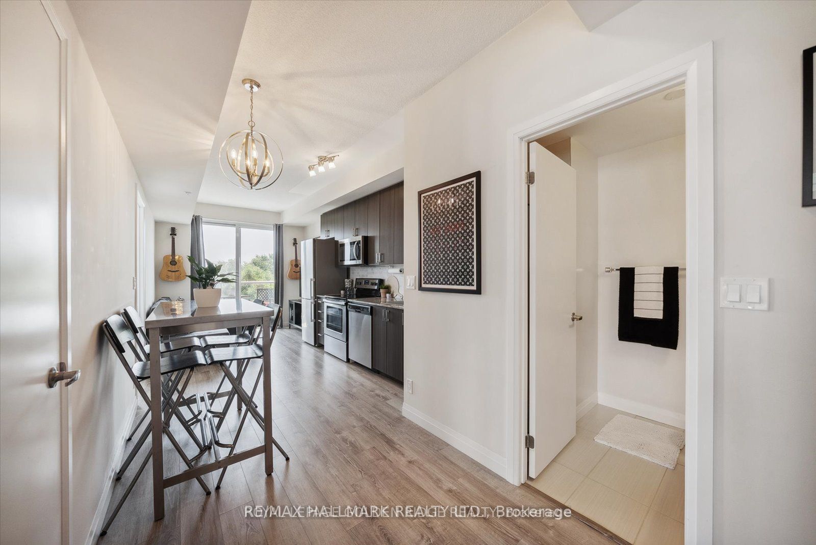 22 East Haven Dr, #523