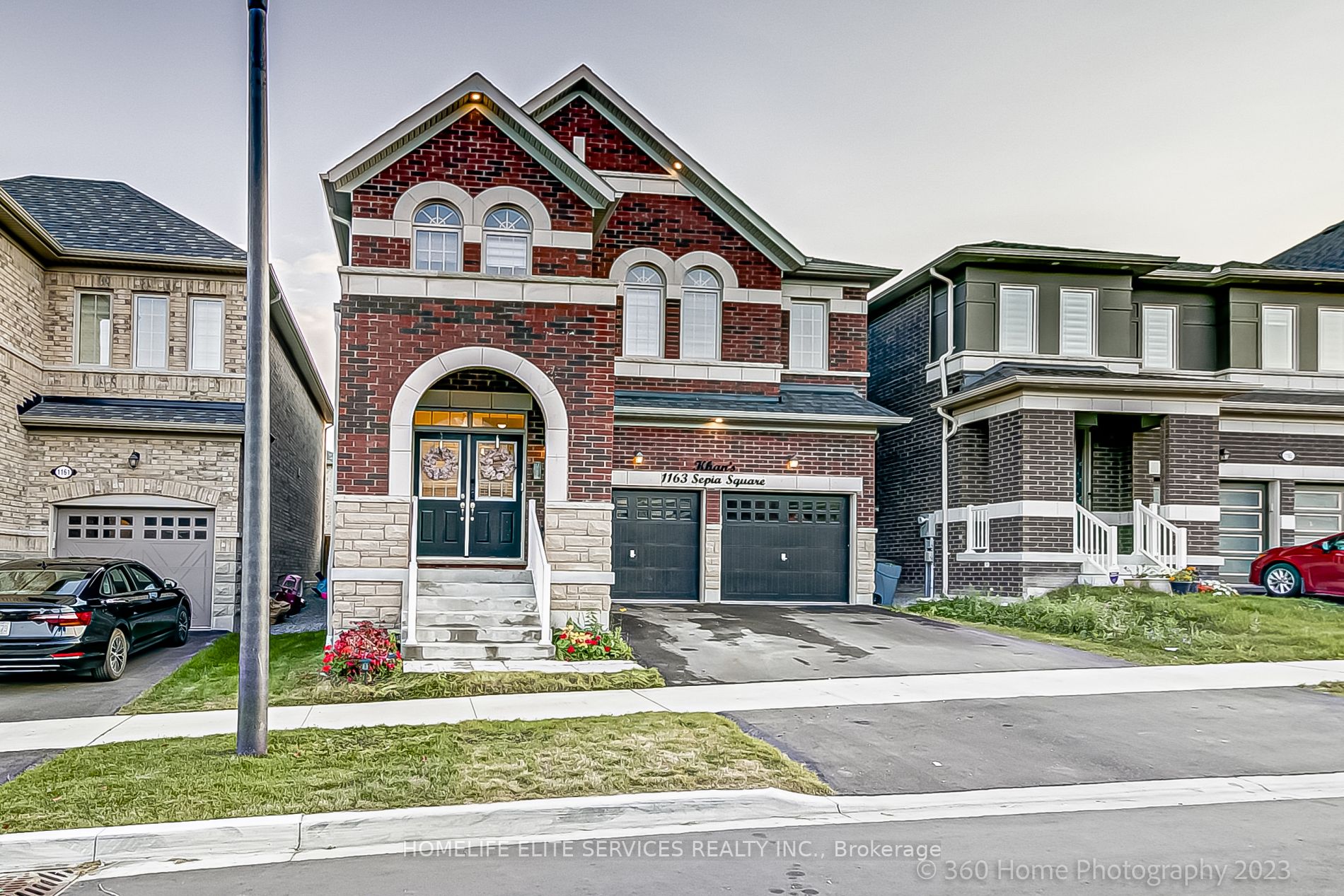 1163 Sepia Sq