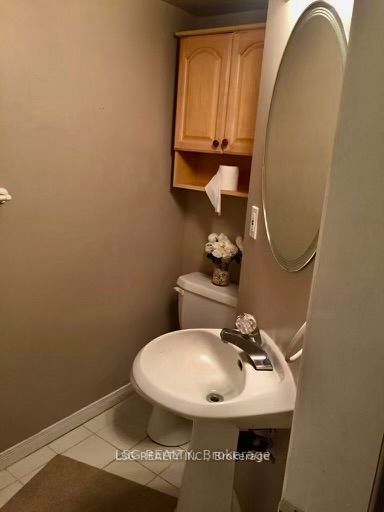 2385 Strathmore Cres, #Bsmt