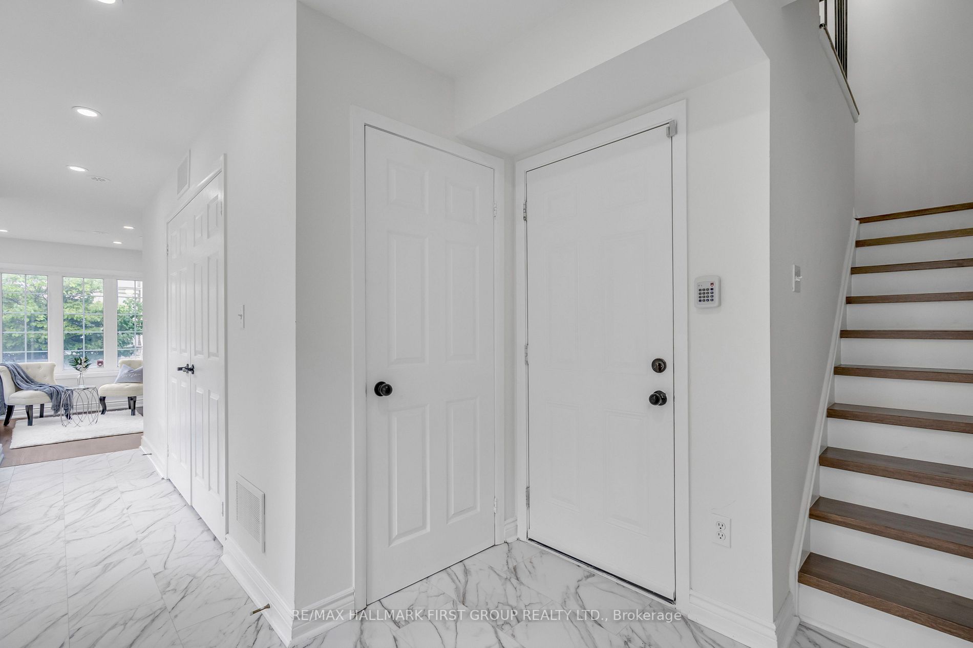 1250 St Martins Dr, #96