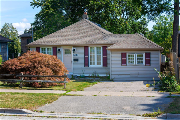 735 Hillcrest Rd, Pickering