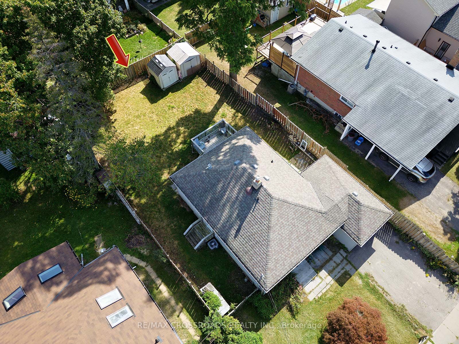735 Hillcrest Rd