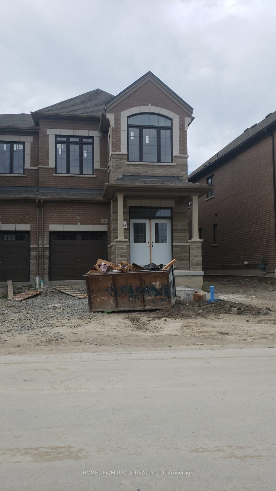 16 Bromfield St