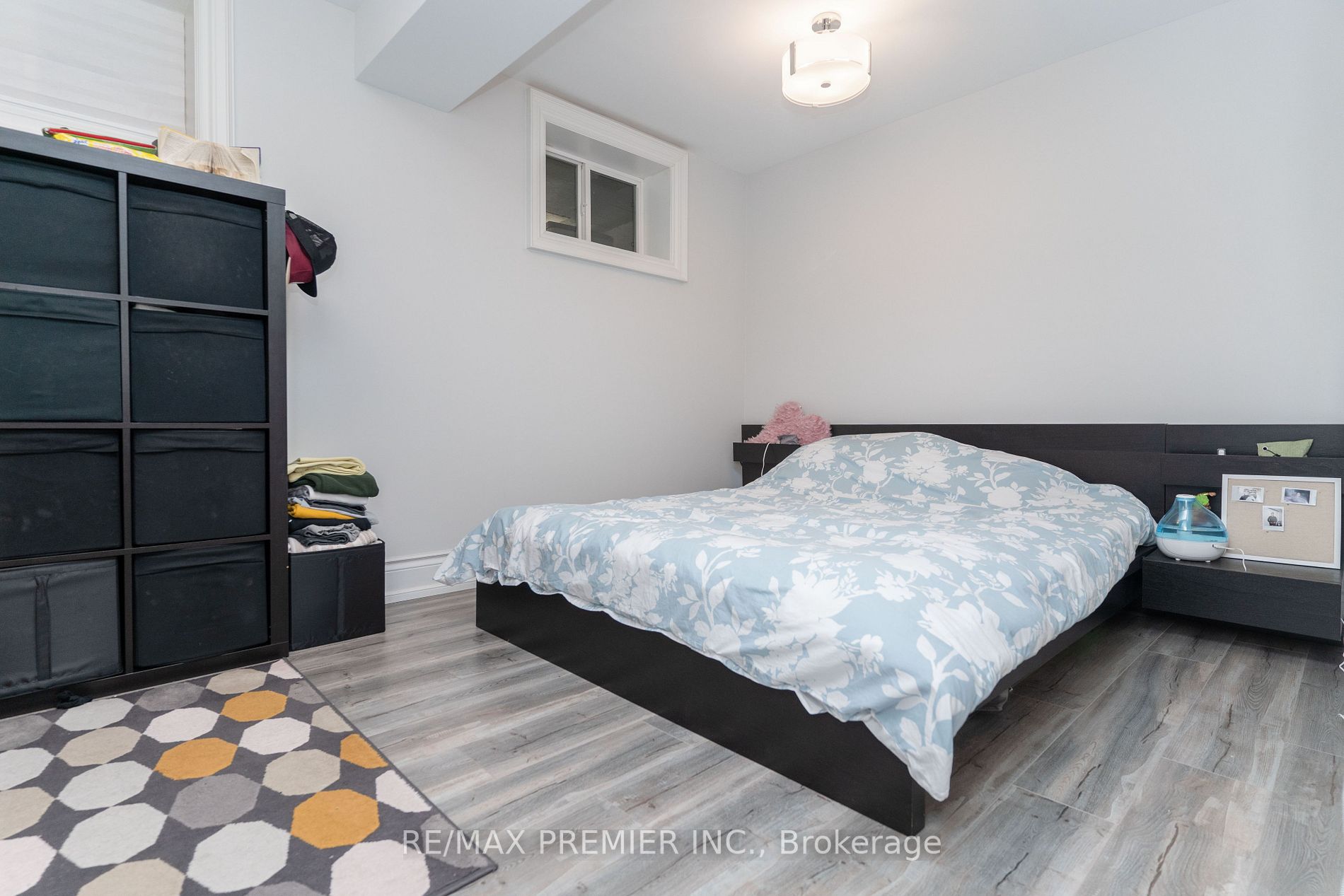 85 Adanac Dr
