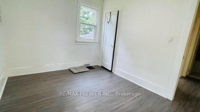 66 Thomas St