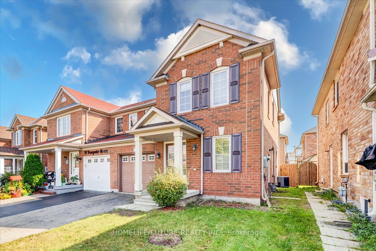 17 Trumpeter St