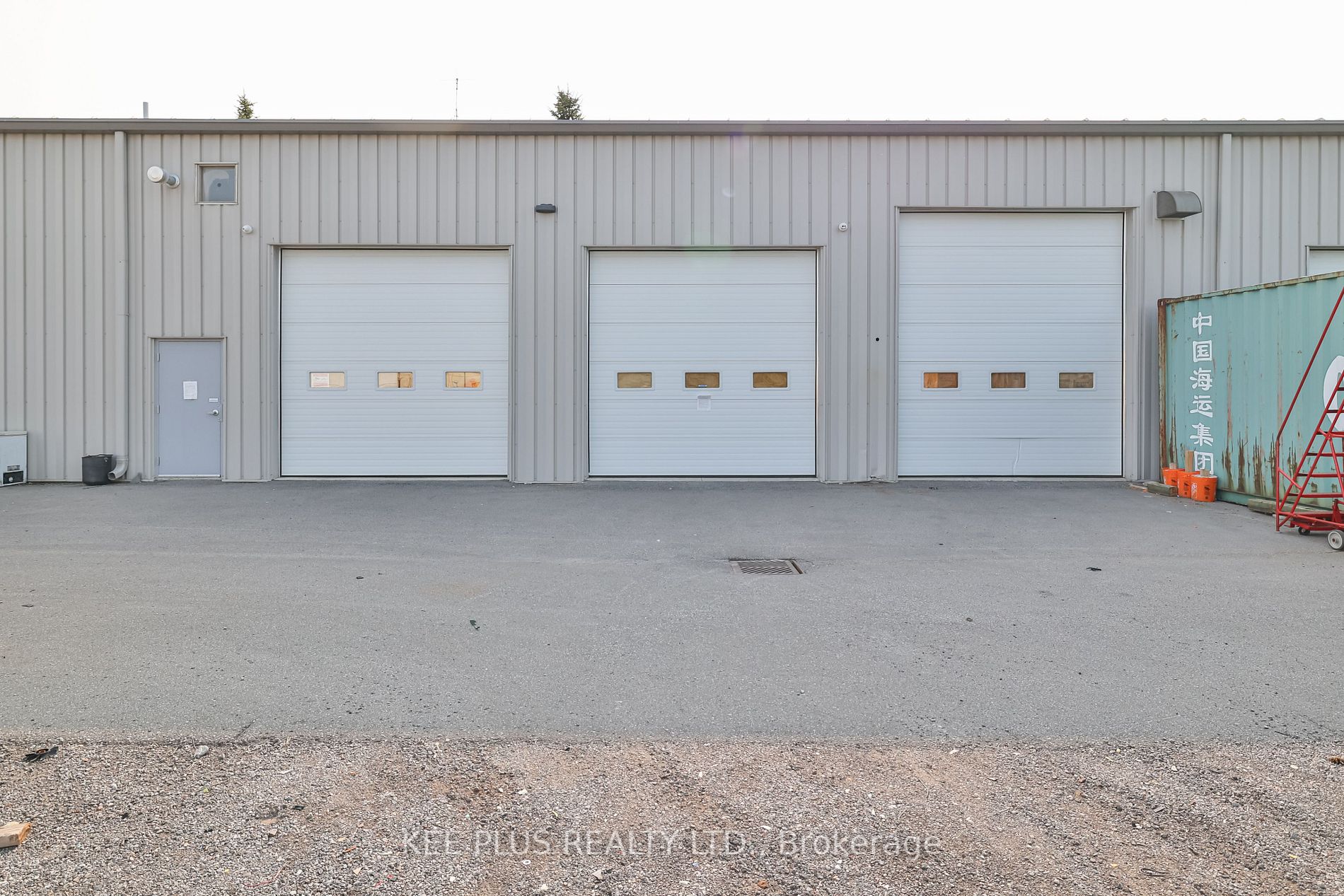 112 Warren Rd