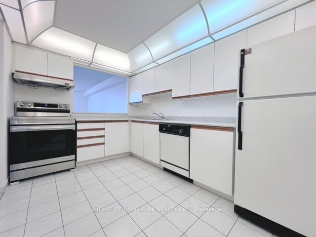 25 Bamburgh Circ, #1836