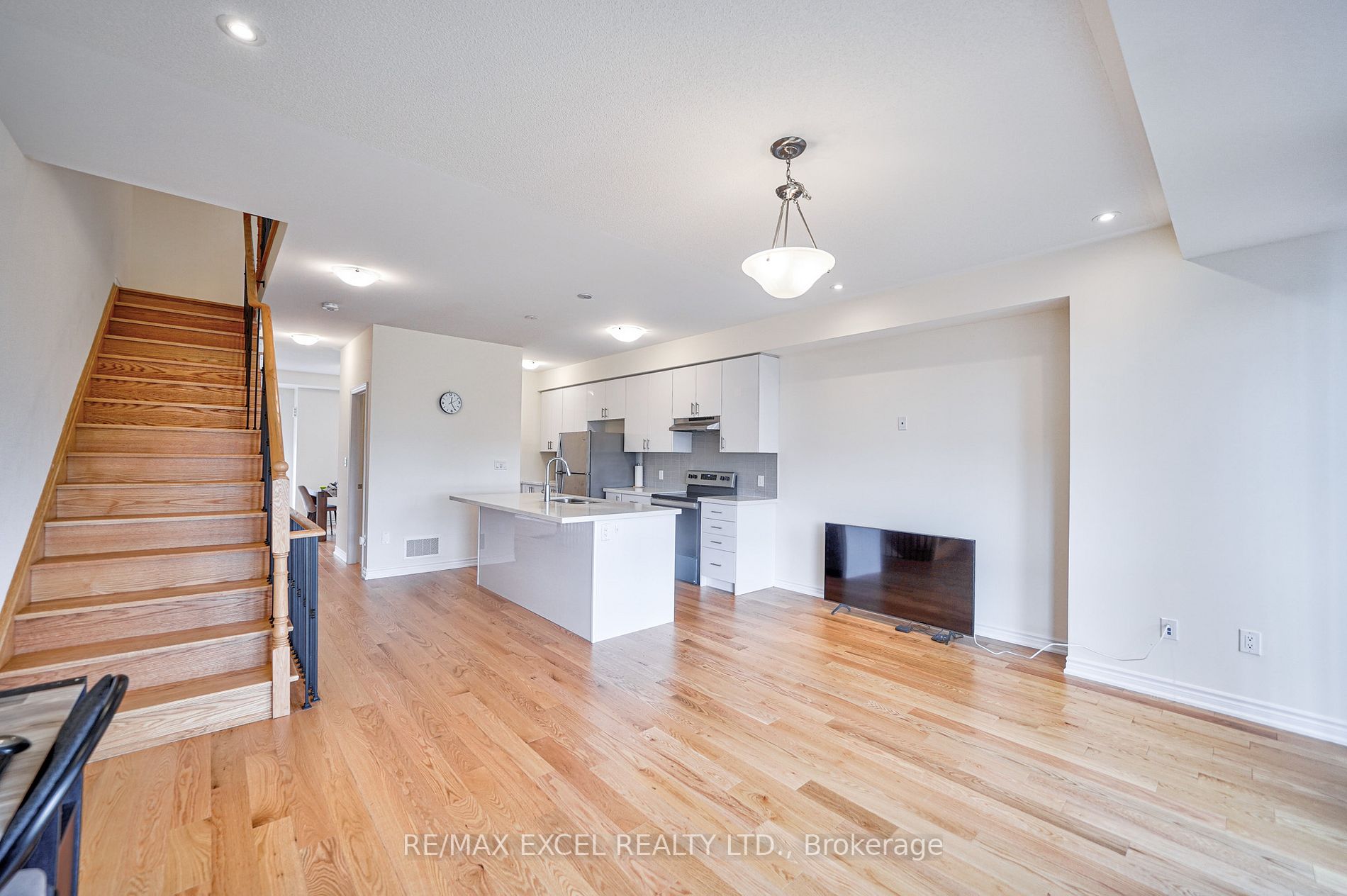 43 Lake Trail Way