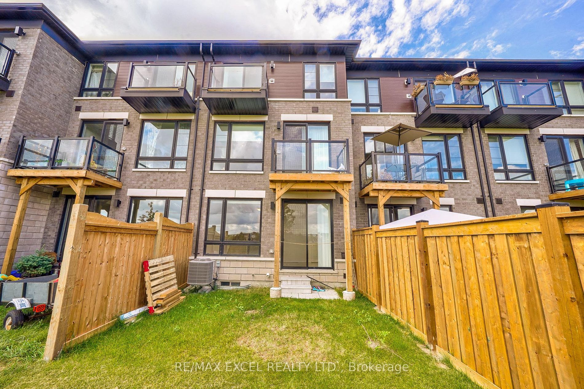 43 Lake Trail Way