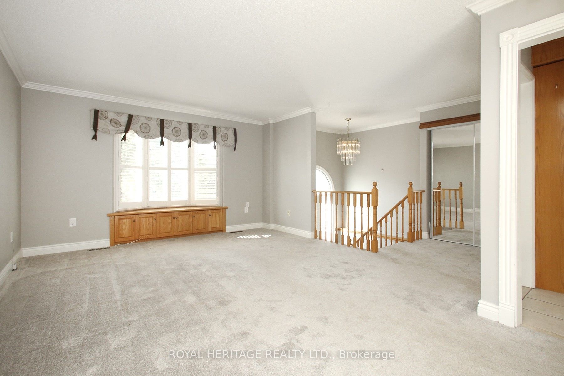 1035 Attersley Dr