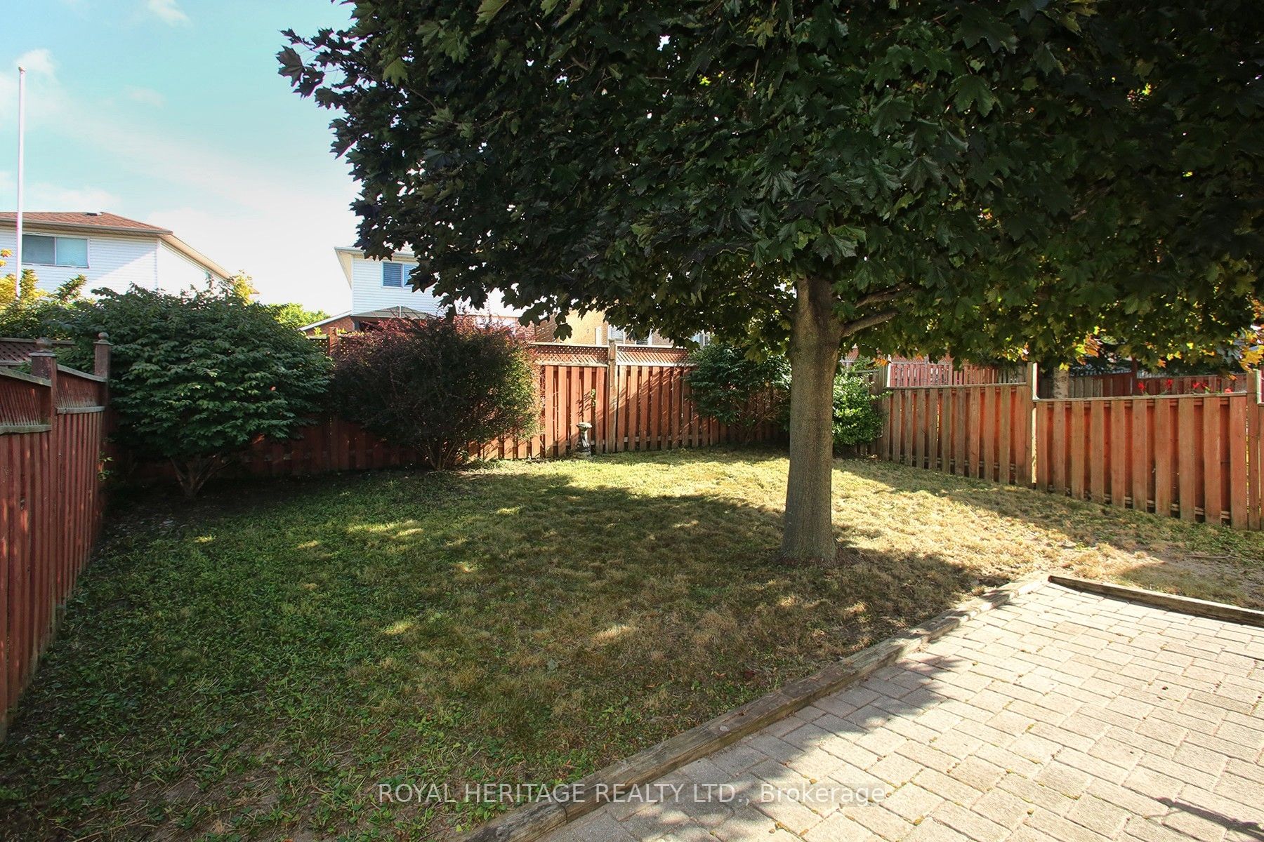 1035 Attersley Dr