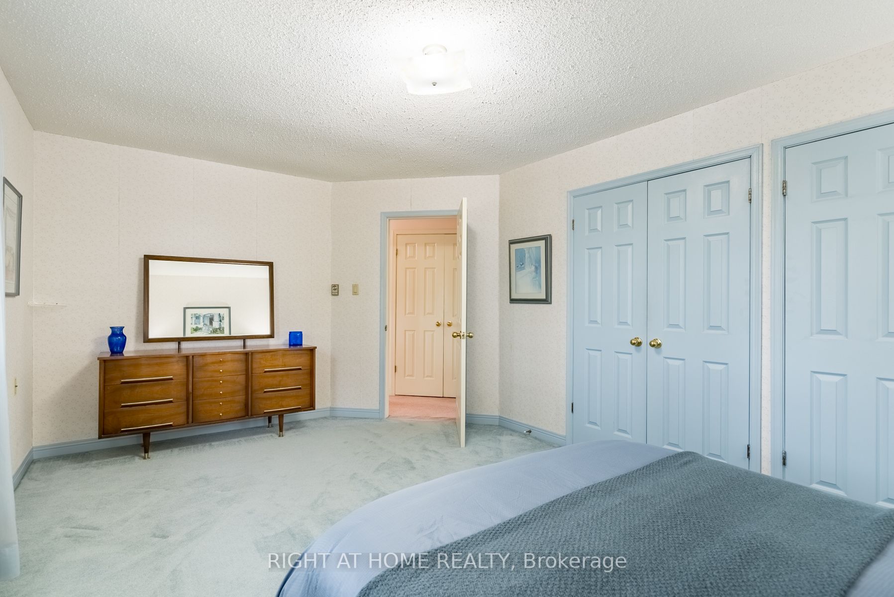 707 Clarence Dr