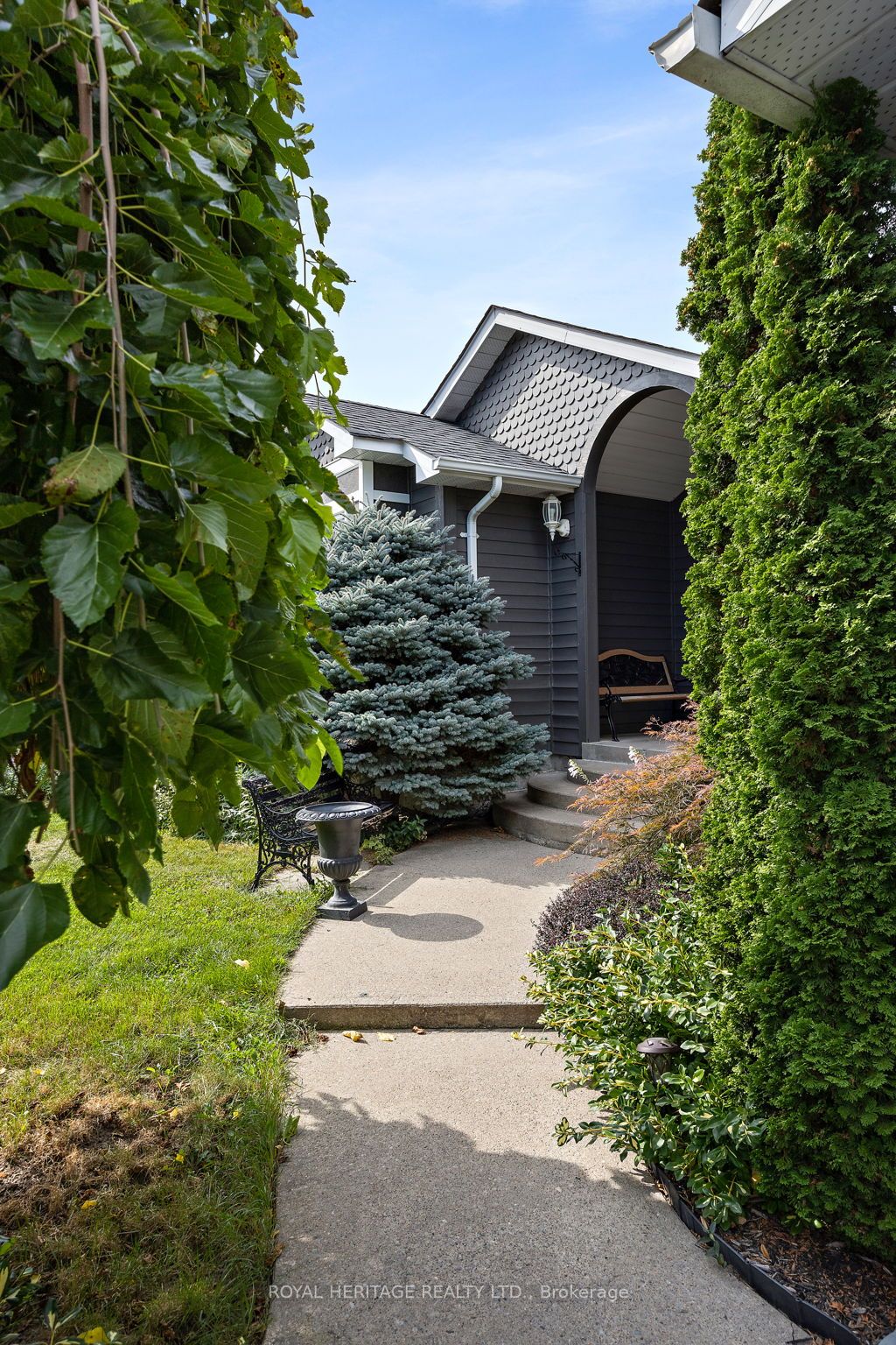 448 Sheppard Ave, Pickering